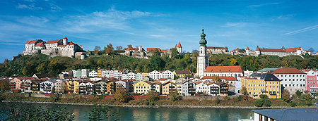 Bild: Burg und Stadt Burghausen