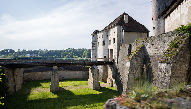 Brücke zur Hauptburg, Foto: www.kreativ-instinkt.de Bild: Brücke zur Hauptburg