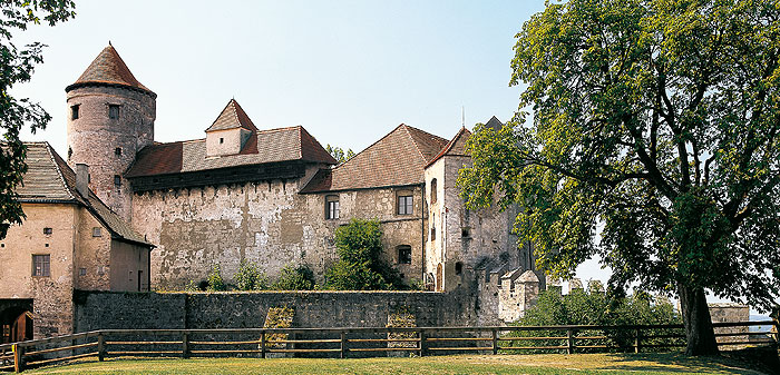 Picture: Main castle with keep and protective wall