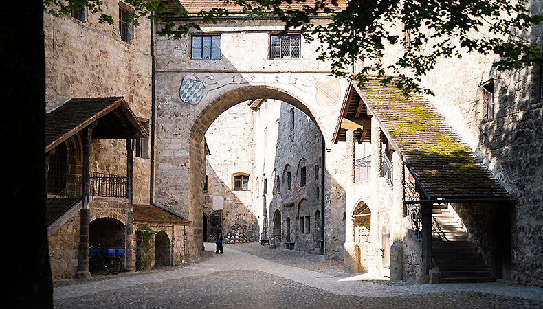 Bild: Innenhof der Hauptburg